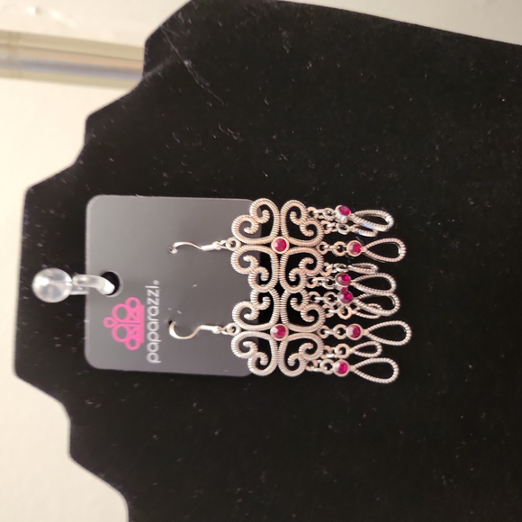 Earrings - Picture 1 of 1